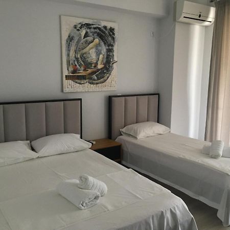 Irini Boutique Rooms!!! ฮีมาเรอ ภายนอก รูปภาพ