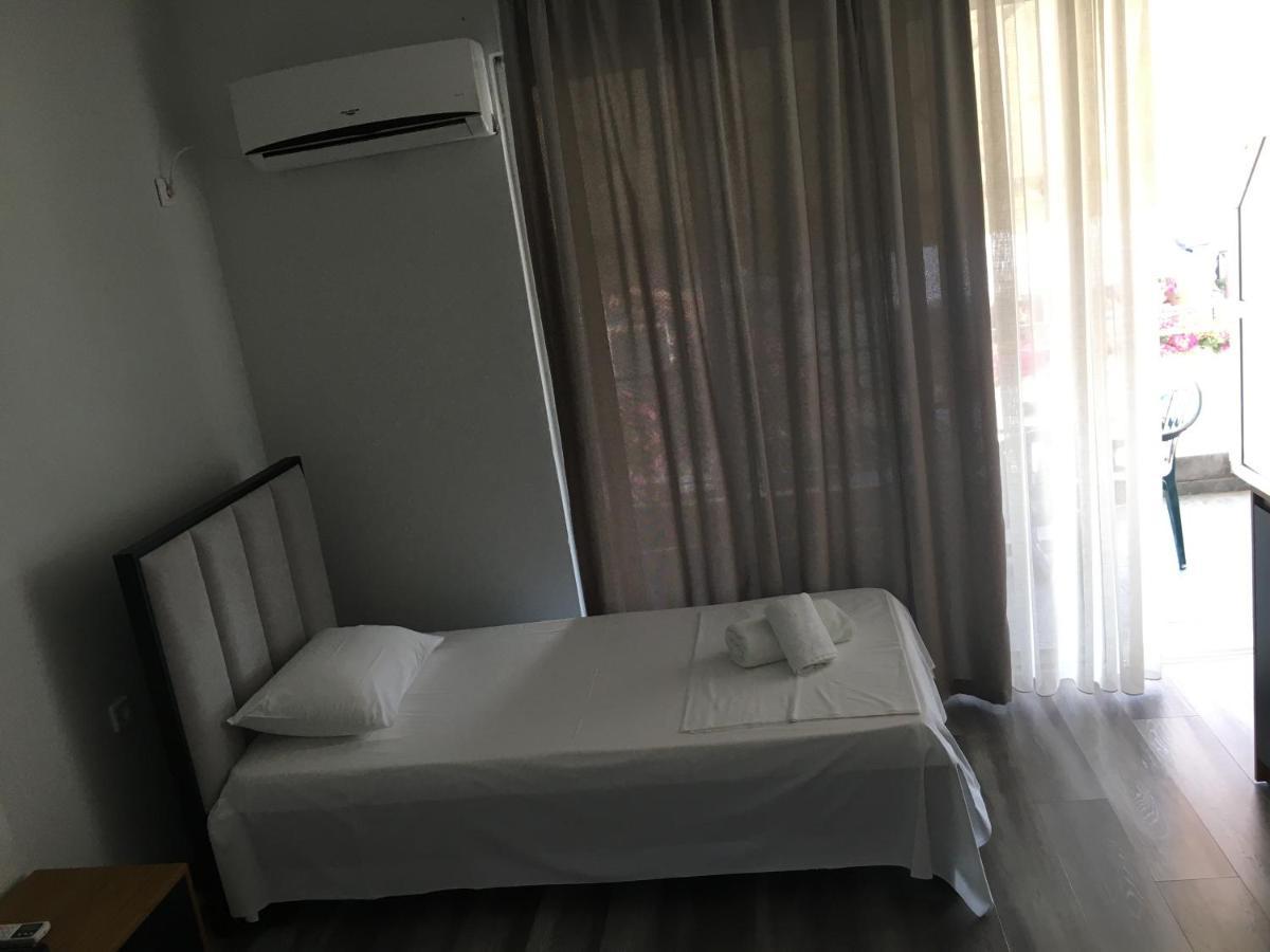 Irini Boutique Rooms!!! ฮีมาเรอ ภายนอก รูปภาพ