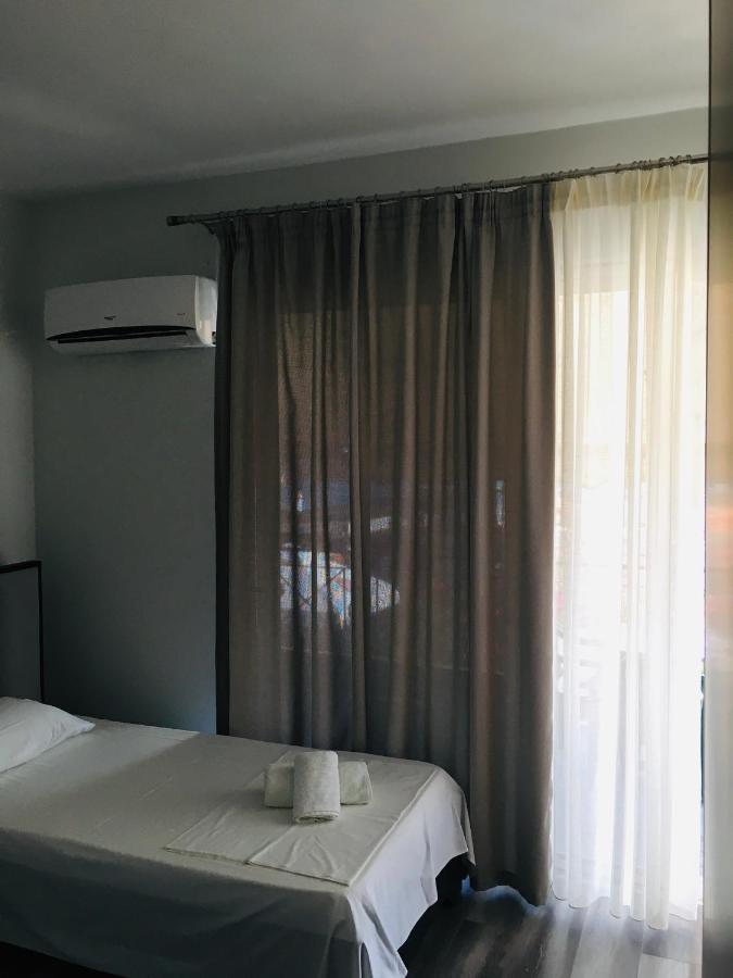 Irini Boutique Rooms!!! ฮีมาเรอ ภายนอก รูปภาพ